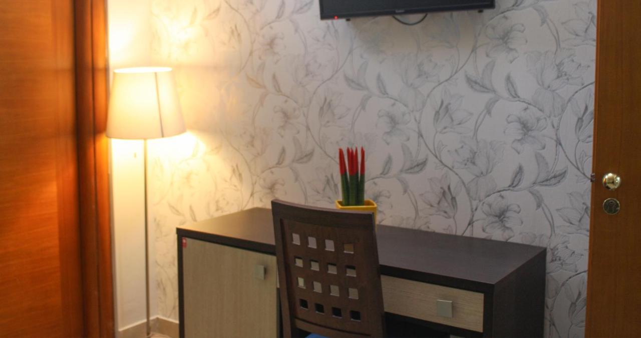 Hotel Serena Неаполь Экстерьер фото